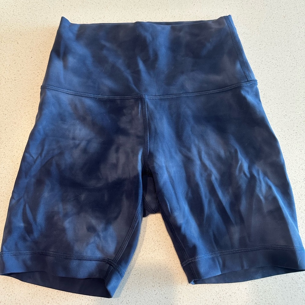 Lululemon high times shorts navy tie dye size 4